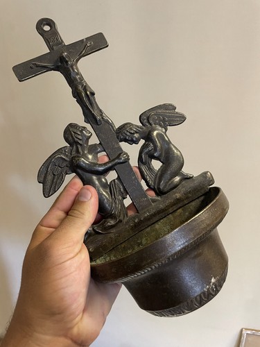 Bénitier bronze ancien - en,