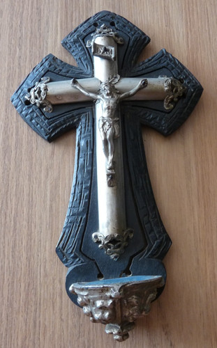 Ancien crucifix benitier bois - ancien, benitier,